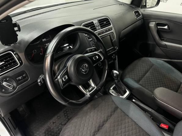 Volkswagen Polo V Рестайлинг с пробегом 2019 года, цена 1 225 000 рублей, 99105 км, седан, Автокод Объявления