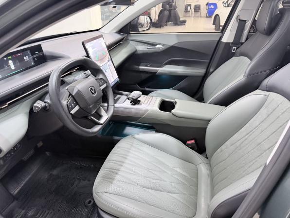 Changan Lamore с пробегом 2024 года, цена 1 990 000 рублей, 45648 км, седан, Автокод Объявления