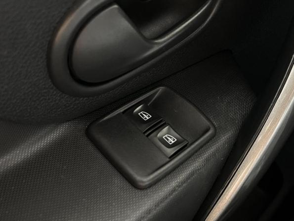 Renault Sandero II Рестайлинг с пробегом 2021 года, цена 1 289 200 рублей, 72023 км, хэтчбек, Автокод Объявления