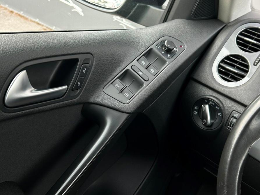 Volkswagen Tiguan I Рестайлинг Санкт-Петербург  - изображение 17