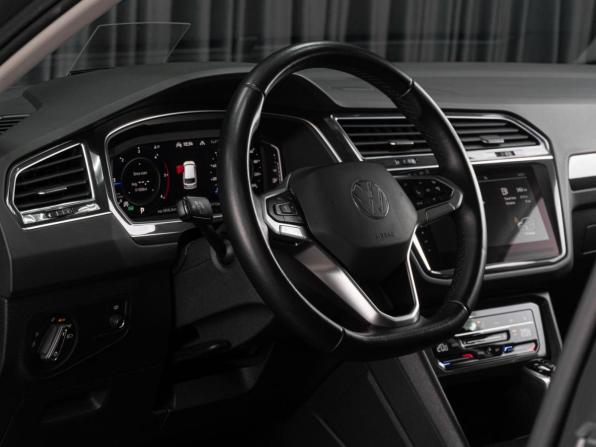 Volkswagen Tiguan II Рестайлинг с пробегом 2021 года, цена 3 449 000 рублей, 87772 км, внедорожник, Автокод Объявления