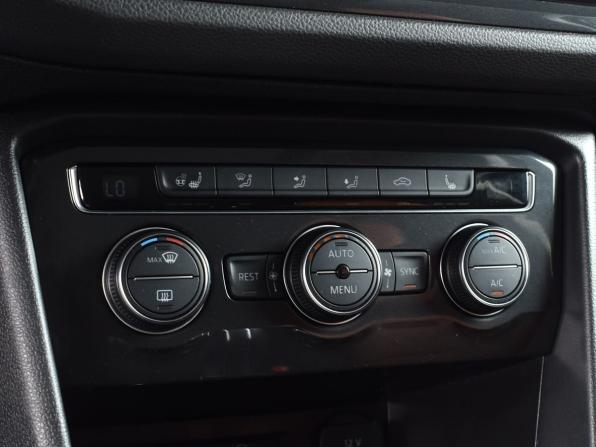 Volkswagen Tiguan II с пробегом 2018 года, цена 3 099 999 рублей, 81577 км, внедорожник, Автокод Объявления