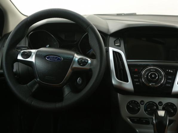 Ford Focus III с пробегом 2012 года, цена 650 000 рублей, 249000 км, хэтчбек, Автокод Объявления