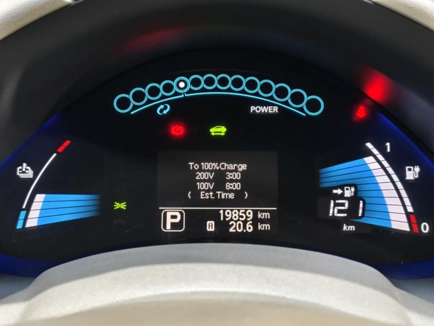 Nissan Leaf I (ZE0/AZE0) Курск  - изображение 12