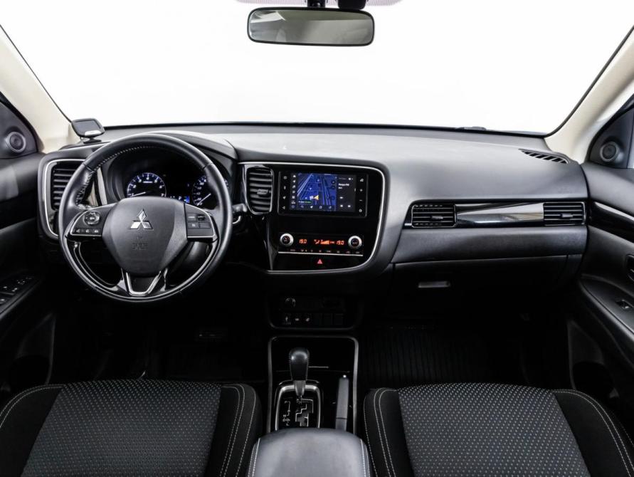 Mitsubishi Outlander III Рестайлинг 3 Санкт-Петербург  - изображение 11