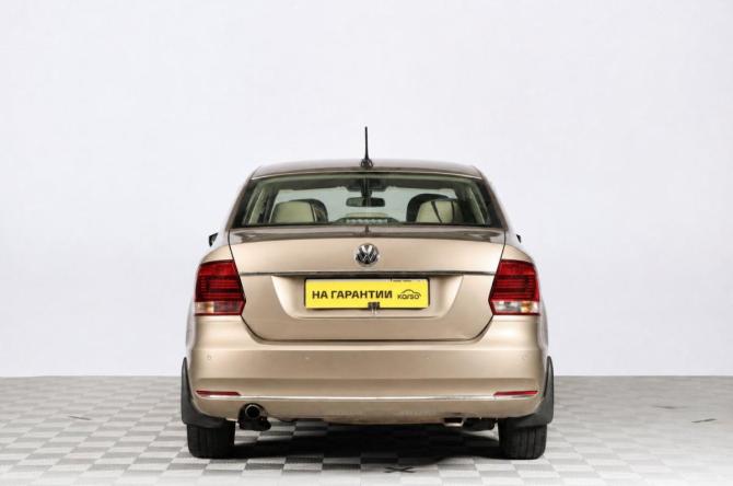 Volkswagen Polo V Рестайлинг с пробегом 2017 года, цена 929 000 рублей, 380000 км, седан, Автокод Объявления