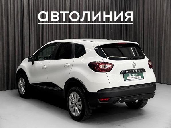 Renault Kaptur I с пробегом 2017 года, цена 899 000 рублей, 125000 км, внедорожник, Автокод Объявления
