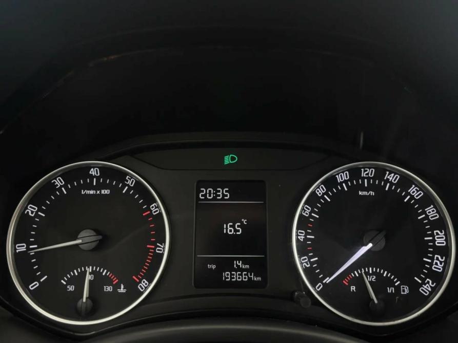 Skoda Octavia II (A5) Рестайлинг Псков  - изображение 10