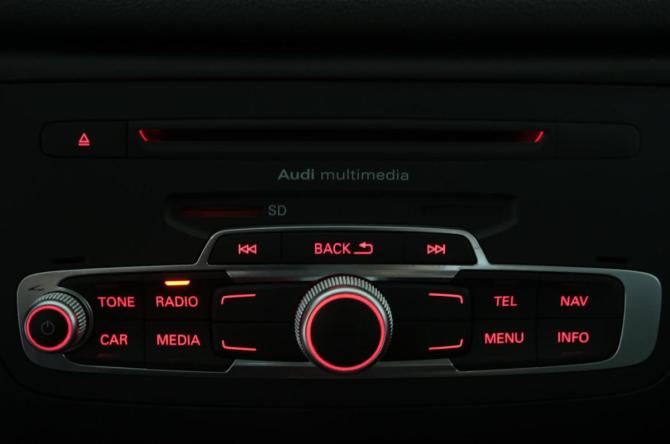 Audi Q3 I (8U) с пробегом 2013 года, цена 1 449 000 рублей, 273000 км, внедорожник, Автокод Объявления