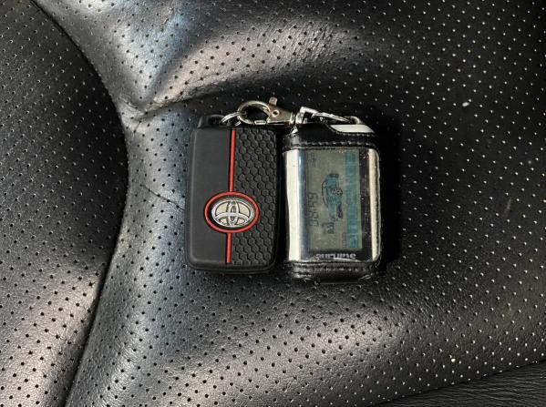 Toyota RAV4 III (XA30) с пробегом 2006 года, цена 1 099 000 рублей, 235000 км, внедорожник, Автокод Объявления