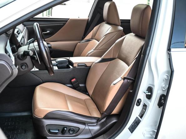 Lexus ES VII с пробегом 2020 года, цена 4 099 000 рублей, 82701 км, седан, Автокод Объявления