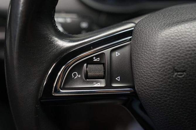 Skoda Octavia III (A7) Рестайлинг с пробегом 2019 года, цена 2 250 000 рублей, 196609 км, лифтбек, Автокод Объявления