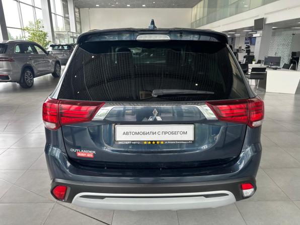 Mitsubishi Outlander III Рестайлинг 3 с пробегом 2021 года, цена 2 425 000 рублей, 20500 км, внедорожник, Автокод Объявления