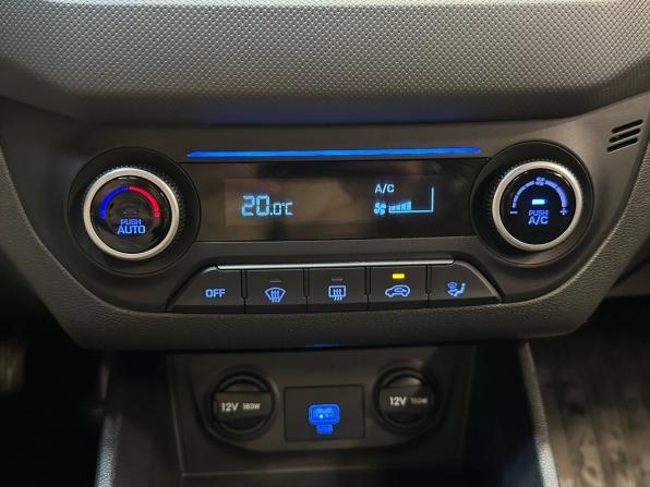 Hyundai Creta I Рестайлинг с пробегом 2021 года, цена 1 675 000 рублей, 180183 км, внедорожник, Автокод Объявления