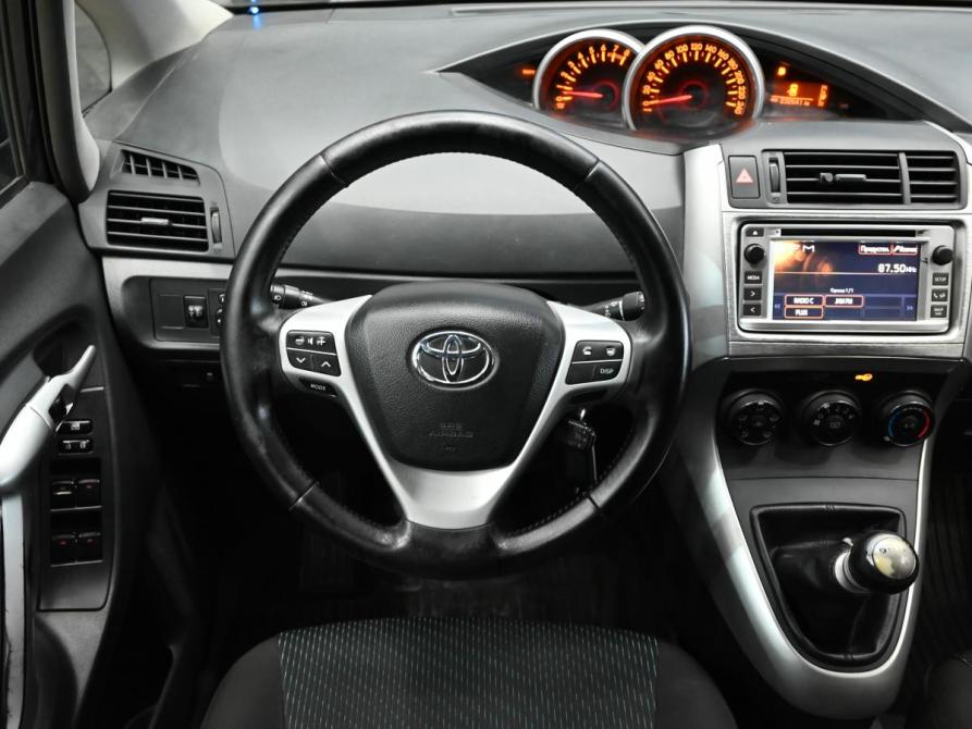 Toyota Verso I Екатеринбург  - изображение 10