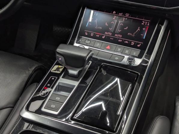 Audi Q8 I (4M) с пробегом 2019 года, цена 5 350 000 рублей, 211196 км, внедорожник, Автокод Объявления