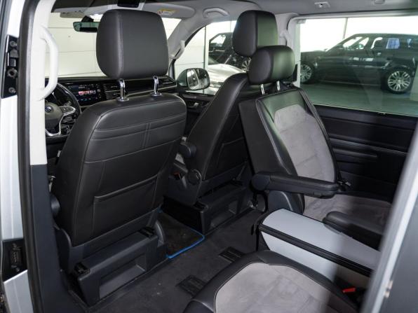Volkswagen Multivan T6 Рестайлинг с пробегом 2020 года, цена 4 700 000 рублей, 138066 км, минивэн, Автокод Объявления