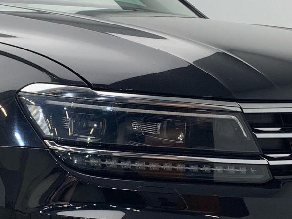 Volkswagen Tiguan II с пробегом 2018 года, цена 2 299 000 рублей, 159626 км, внедорожник, Автокод Объявления