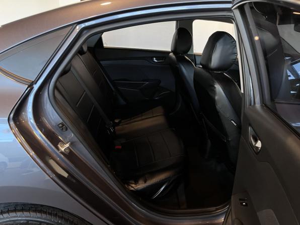 Hyundai Solaris II Рестайлинг с пробегом 2021 года, цена 1 690 000 рублей, 78002 км, седан, Автокод Объявления