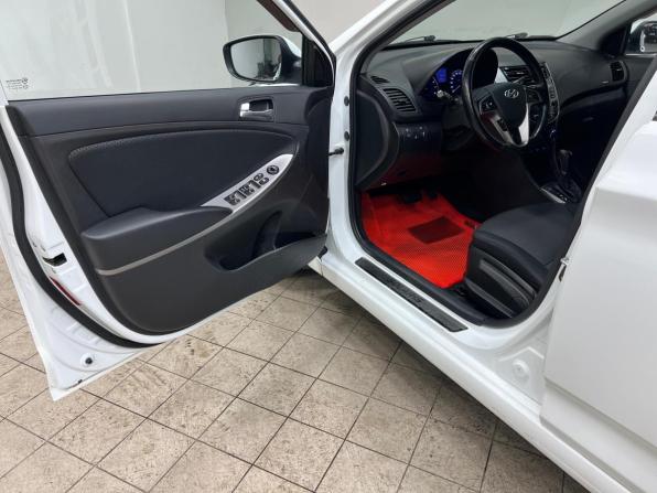 Hyundai Solaris I Рестайлинг с пробегом 2014 года, цена 950 000 рублей, 130965 км, хэтчбек, Автокод Объявления
