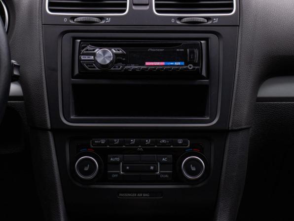 Volkswagen Golf VI с пробегом 2012 года, цена 1 028 000 рублей, 107300 км, хэтчбек, Автокод Объявления