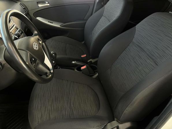Hyundai Solaris I Рестайлинг с пробегом 2015 года, цена 897 750 рублей, 110000 км, седан, Автокод Объявления