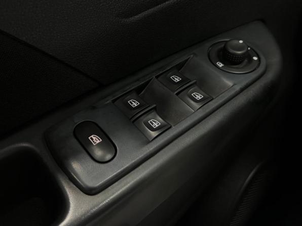 Renault Kaptur I с пробегом 2019 года, цена 1 560 000 рублей, 77594 км, внедорожник, Автокод Объявления