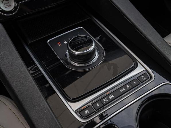 Jaguar F-Pace I с пробегом 2016 года, цена 2 230 000 рублей, 163879 км, внедорожник, Автокод Объявления