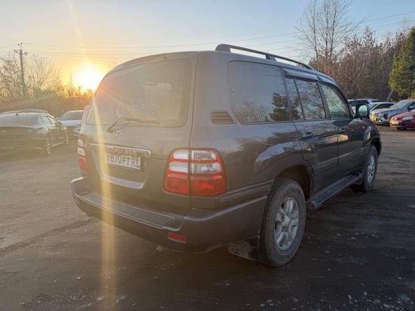 Toyota Land Cruiser 100 Series с пробегом 2002 года, цена 1 680 000 рублей, 325650 км, внедорожник, Автокод Объявления