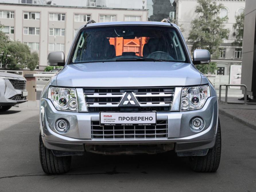 Mitsubishi Pajero IV Рестайлинг 1 Москва  - изображение 2