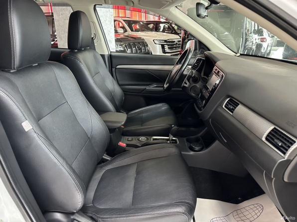 Mitsubishi Outlander III Рестайлинг с пробегом 2014 года, цена 1 995 000 рублей, 96930 км, внедорожник, Автокод Объявления