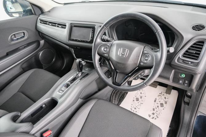 Honda Vezel I Рестайлинг с пробегом 2020 года, цена 1 859 000 рублей, 40820 км, внедорожник, Автокод Объявления