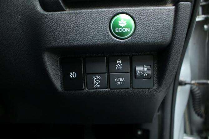 Honda Fit III с пробегом 2017 года, цена 1 045 000 рублей, 66067 км, хэтчбек, Автокод Объявления