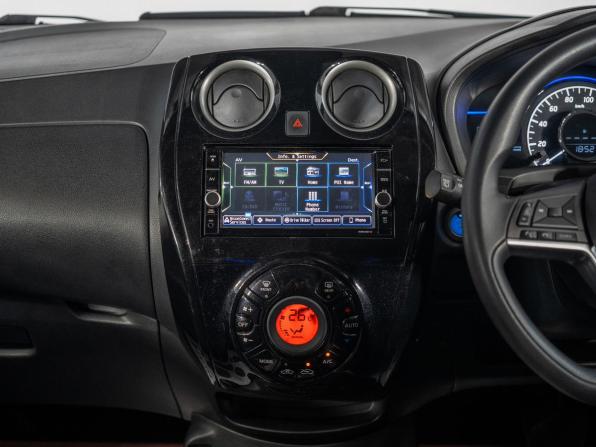Nissan Note II Рестайлинг с пробегом 2019 года, цена 1 300 500 рублей, 58636 км, хэтчбек, Автокод Объявления