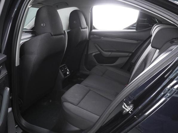 Skoda Octavia IV (A8) с пробегом 2021 года, цена 2 170 000 рублей, 99415 км, лифтбек, Автокод Объявления