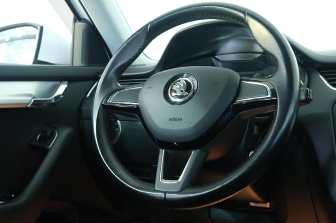 Skoda Octavia III (A7) с пробегом 2017 года, цена 2 109 000 рублей, 70000 км, лифтбек, Автокод Объявления
