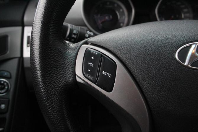 Hyundai Elantra V (MD) с пробегом 2013 года, цена 895 000 рублей, 222742 км, седан, Автокод Объявления