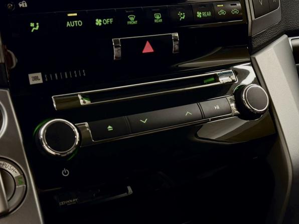 Toyota Land Cruiser 200 Series Рестайлинг 1 с пробегом 2015 года, цена 3 740 000 рублей, 259285 км, внедорожник, Автокод Объявления