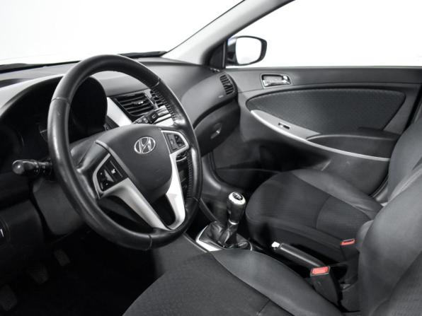 Hyundai Solaris I с пробегом 2012 года, цена 575 000 рублей, 267873 км, хэтчбек, Автокод Объявления