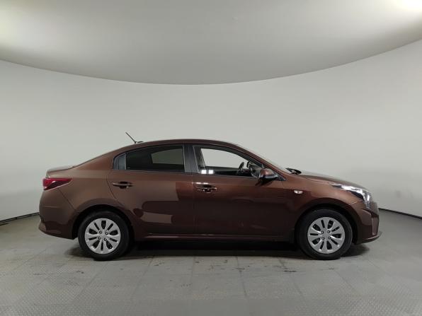 Kia Rio IV Рестайлинг с пробегом 2021 года, цена 1 850 000 рублей, 53685 км, седан, Автокод Объявления