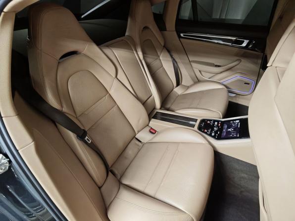 Porsche Panamera II с пробегом 2017 года, цена 4 995 000 рублей, 124511 км, лифтбек, Автокод Объявления