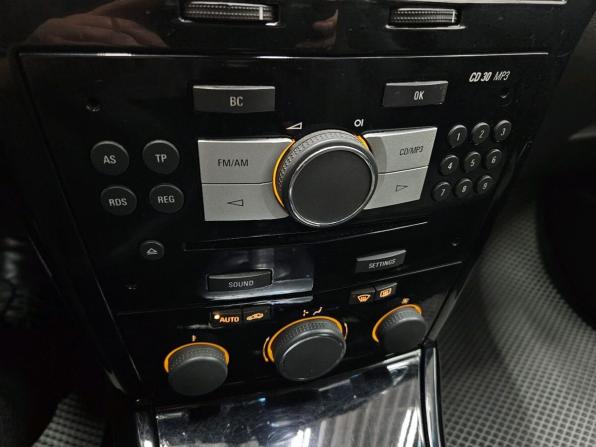 Opel Astra H Рестайлинг с пробегом 2010 года, цена 490 000 рублей, 169815 км, седан, Автокод Объявления