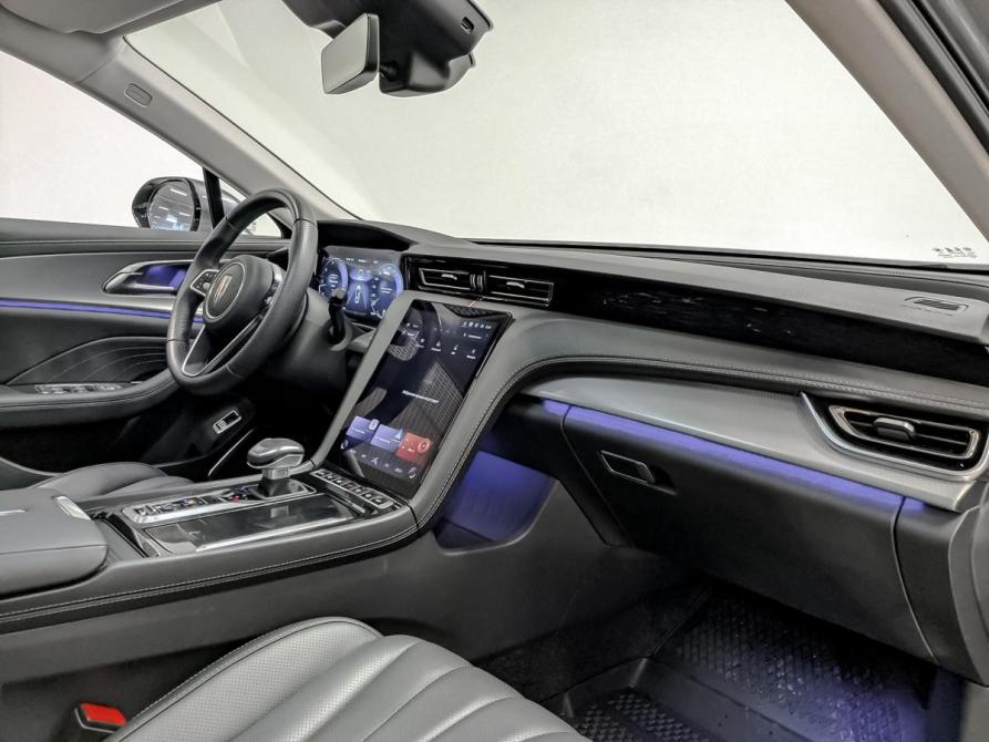 Hongqi H5 II Москва  - изображение 13