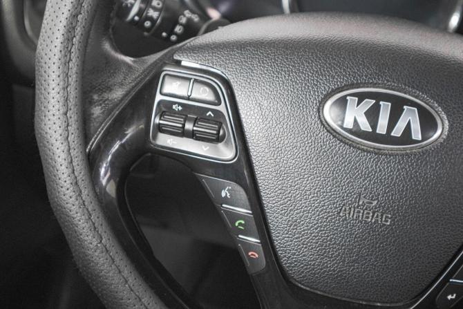 Kia Ceed II с пробегом 2015 года, цена 1 269 000 рублей, 169849 км, хэтчбек, Автокод Объявления
