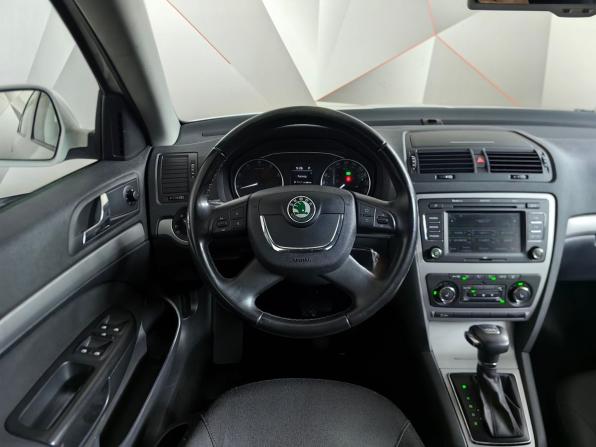 Skoda Octavia II (A5) Рестайлинг с пробегом 2013 года, цена 1 071 000 рублей, 126626 км, лифтбек, Автокод Объявления
