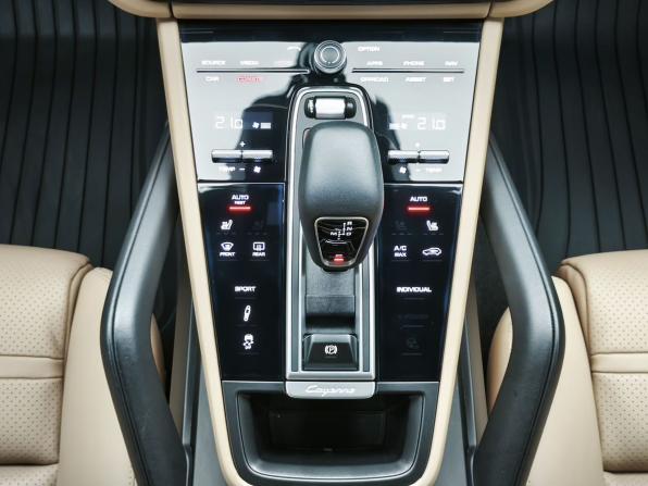Porsche Cayenne III с пробегом 2018 года, цена 7 142 000 рублей, 29228 км, внедорожник, Автокод Объявления