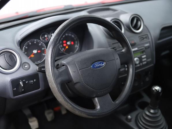 Ford Fiesta Mk5 с пробегом 2008 года, цена 250 000 рублей, 196163 км, хэтчбек, Автокод Объявления