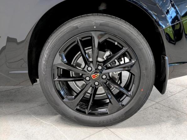 Hongqi HS3 с пробегом 2024 года, цена 3 150 000 рублей, 5109 км, внедорожник, Автокод Объявления