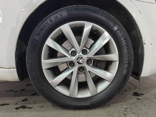 Skoda Octavia III (A7) с пробегом 2013 года, цена 1 145 000 рублей, 201150 км, лифтбек, Автокод Объявления