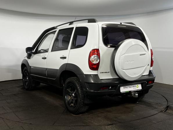 Chevrolet Niva I Рестайлинг с пробегом 2015 года, цена 689 900 рублей, 87116 км, внедорожник, Автокод Объявления